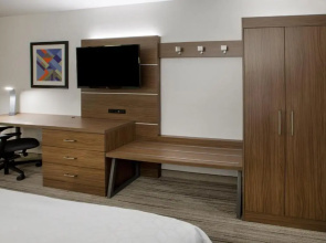 Holiday Inn Express & Suites Forest Hill - Ft. Worth by IHG