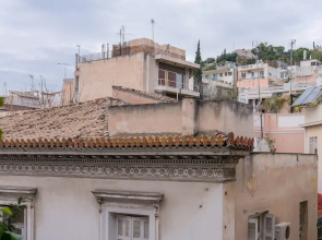 Brand new apartment touching Acropolis