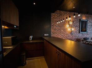 Lovely 1-bedroom condo with pool