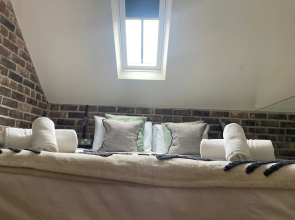 The Holt York-charming York House With 3 Bedrooms