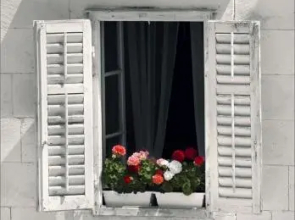 Apartment Jele Nice decorated apartment in city center of Makarska on the promenade accommodates 2 2 persons