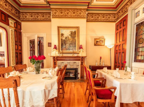 Amethyst Inn at Regents Park