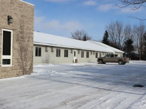 Woodlands Inn & Suites