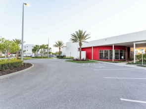 Daytona 3BR Getaway Pool, Gym, Pet Friendly