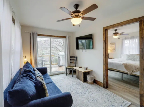 Hilltop Hideaway w/ Scenic Views & Hot Tub!