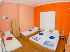 Ivani Hostel and B&B