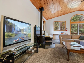 Truckee Pines Retreat Game Room & Forest Views