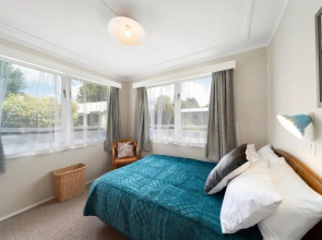 On the Fly at Kutai - Turangi Holiday Home