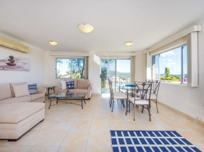 Ronald Avenue 1/65 - Shoal Bay