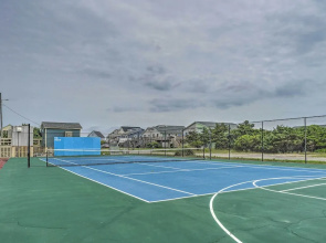 North Topsail Beach Vacation Rental w/ Balcony!