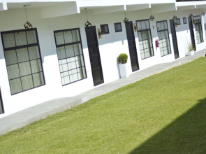 Lila & Co Hotel Boutique