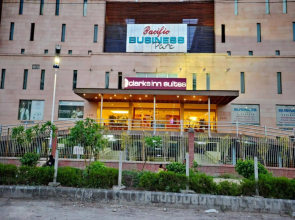 Clarks Inn Suites Delhi/NCR