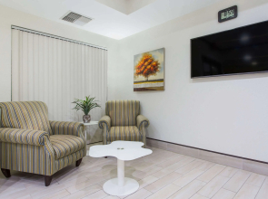 Super 8 by Wyndham Petersburg