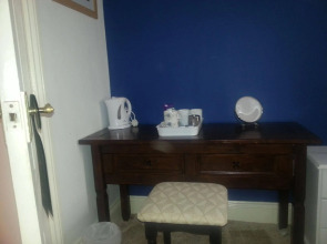 Bed and Blueberry, Two Bedroom Suite