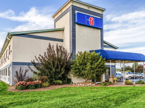 Motel 6 Green Bay, WI - Lambeau