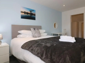 Railway House 5 bed - Maryhill