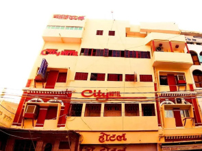 City Hotel