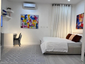 Modern 1 Bedroom with High Speed Internet