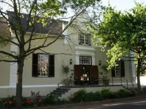 Oude Leeskamer Guest House