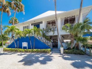 Island House #16 by Cayman Vacation