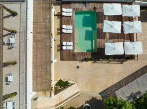 Mercury Beach Hotel