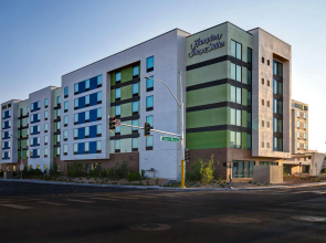 Home2 Suites by Hilton Las Vegas Convention Center