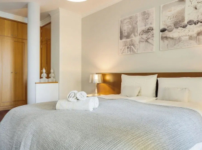 IVIS Home By HR Madeira