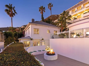 Clifton YOLO Spaces – Clifton Sea View Apartments