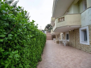 Garden Studio With Jacuzzi & Bbq / 100m To The Beach