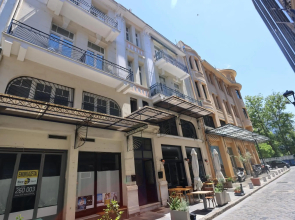 OPL Executive Apartment