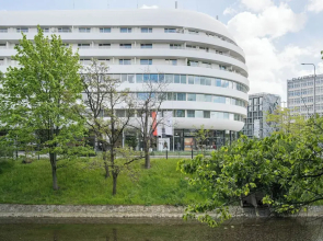 Luxury Apartment by Renters Prestige