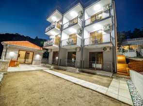 Green Pino Seaview Studios