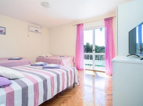 Stunning Apartment in Vitaljina With 3 Bedrooms, Wifi and Outdoor Swimming Pool