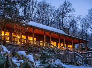 Mount Mitchell Eco Retreat