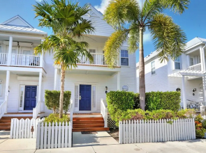 Waterfront Luxury Villa With Sunset Views And Boat Slip 3 Bedroom Townhouse by RedAwning