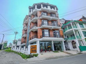 Pax Grace Mount Inn & Suites