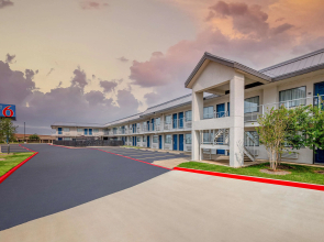 Motel 6 Euless, TX - Dallas