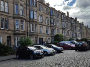 3 Bedroom City Flat in Edinburgh