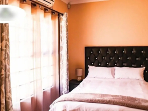 Shathipha Cottage