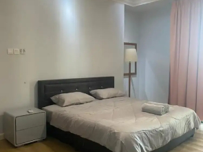 3R Balcony & Wifi Haven