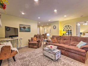 The Sunshine Cottage Hendersonville Rental!