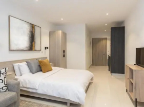 Luxurious loft space Available