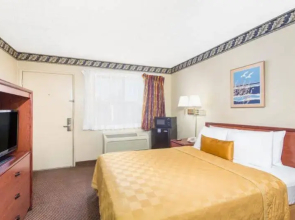 Super 8 Motel - Madera