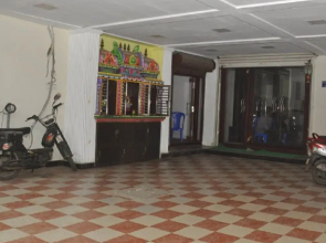 Maxistay Airport Hotel