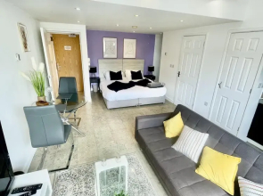 Stunning Studio Apartment in Cambridge