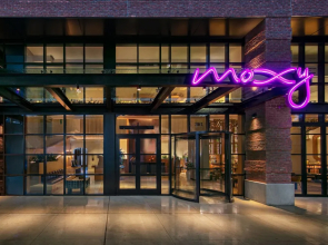 Moxy Brooklyn Williamsburg