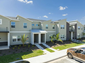 Splendid 4 Bd w/ Pool Close to Disney @ Champions Gate 1006