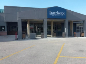 Travelodge by Wyndham Lincoln Northeast