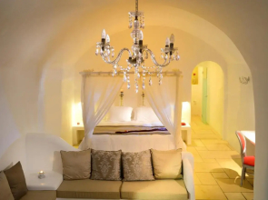 Absolute Bliss Imerovigli Suites