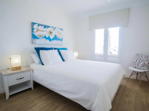 Flower Beach Suite 25